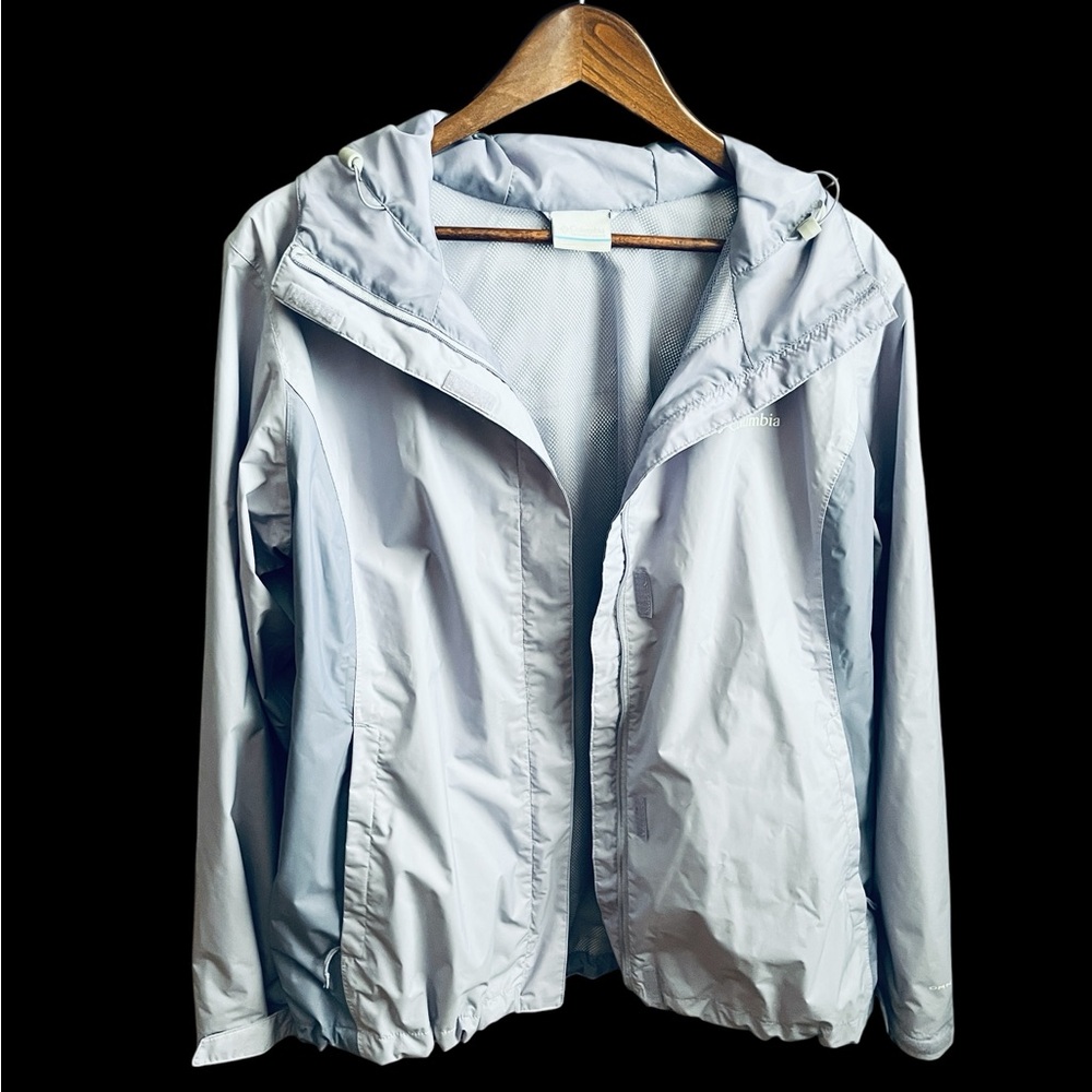 Columbia Sportswear Women’s Light Purple/Lavender Hooded Windbreaker Jacket – XL